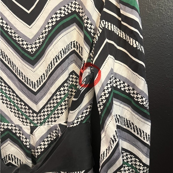 Sunny Leigh 100% Silk Chevron Midi Dress — Black, White & Green - Picture 4 of 4